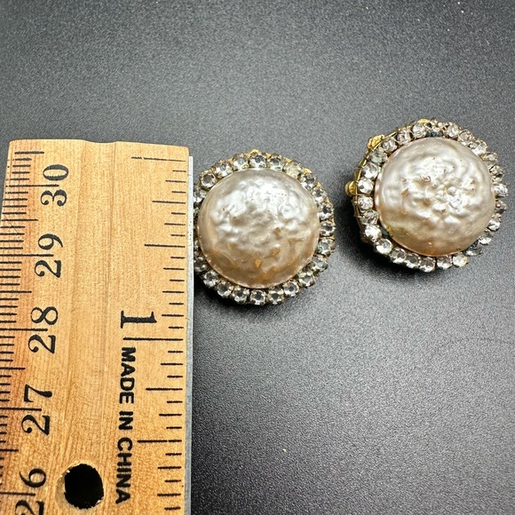 Vintage Signed Miriam Haskell Clip on Faux Pearl Button Rhinestones Earrings - Picture 14 of 14